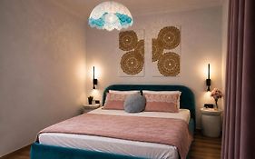 Світло та вода постійно! Green Apartment